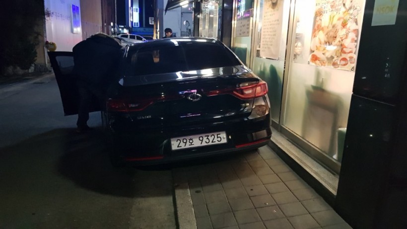 a801a9e6cc085f5c92545ad31e57fe56_1517216